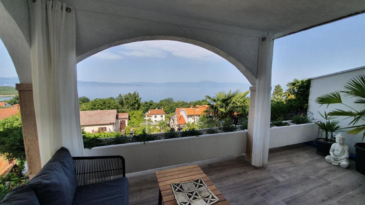 Divine View Apartma Njivice Exteriér fotografie